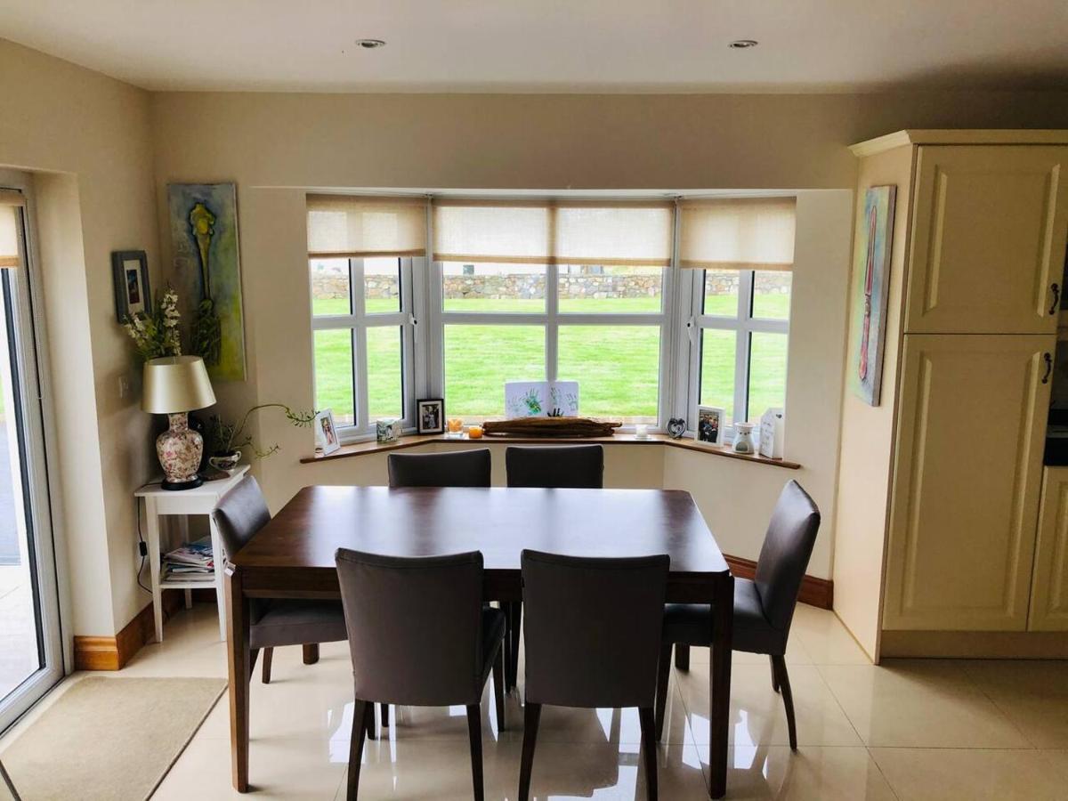 Connemara. 3 Bedroom, 8 Bed, Holiday Home Galway Exterior photo